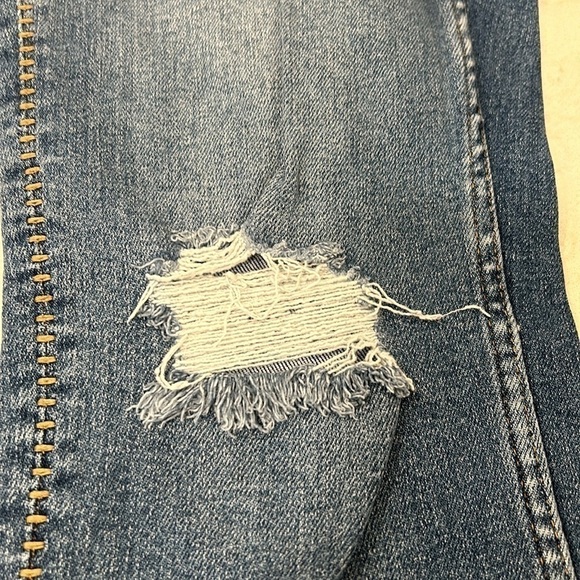 Judy Blue Boyfriend Fit Raw Hem High Waisted Distressed Jeans Medium Wash 15/32 - Picture 5 of 16